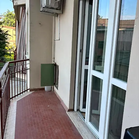 בית הארחה Nicole's House אסטי
