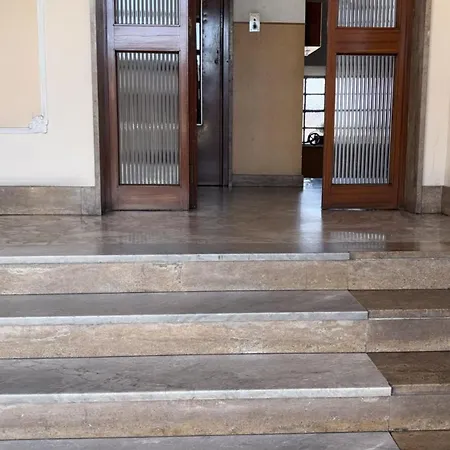 Nicole's House אסטי